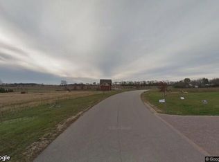 E View Dr, Sharon, WI 53585