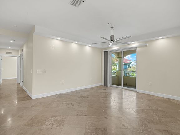 5th image of 1522 SW 50th St APT 304