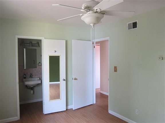 4th image of 2409 Homesite Dr