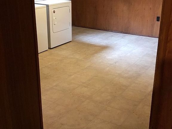 3rd image of 308 N Overhill Dr