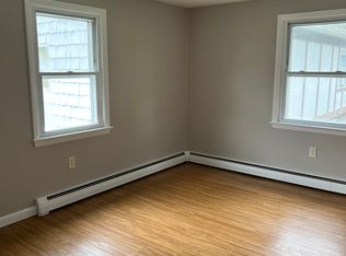 21 Yale St, Bangor, ME 04401