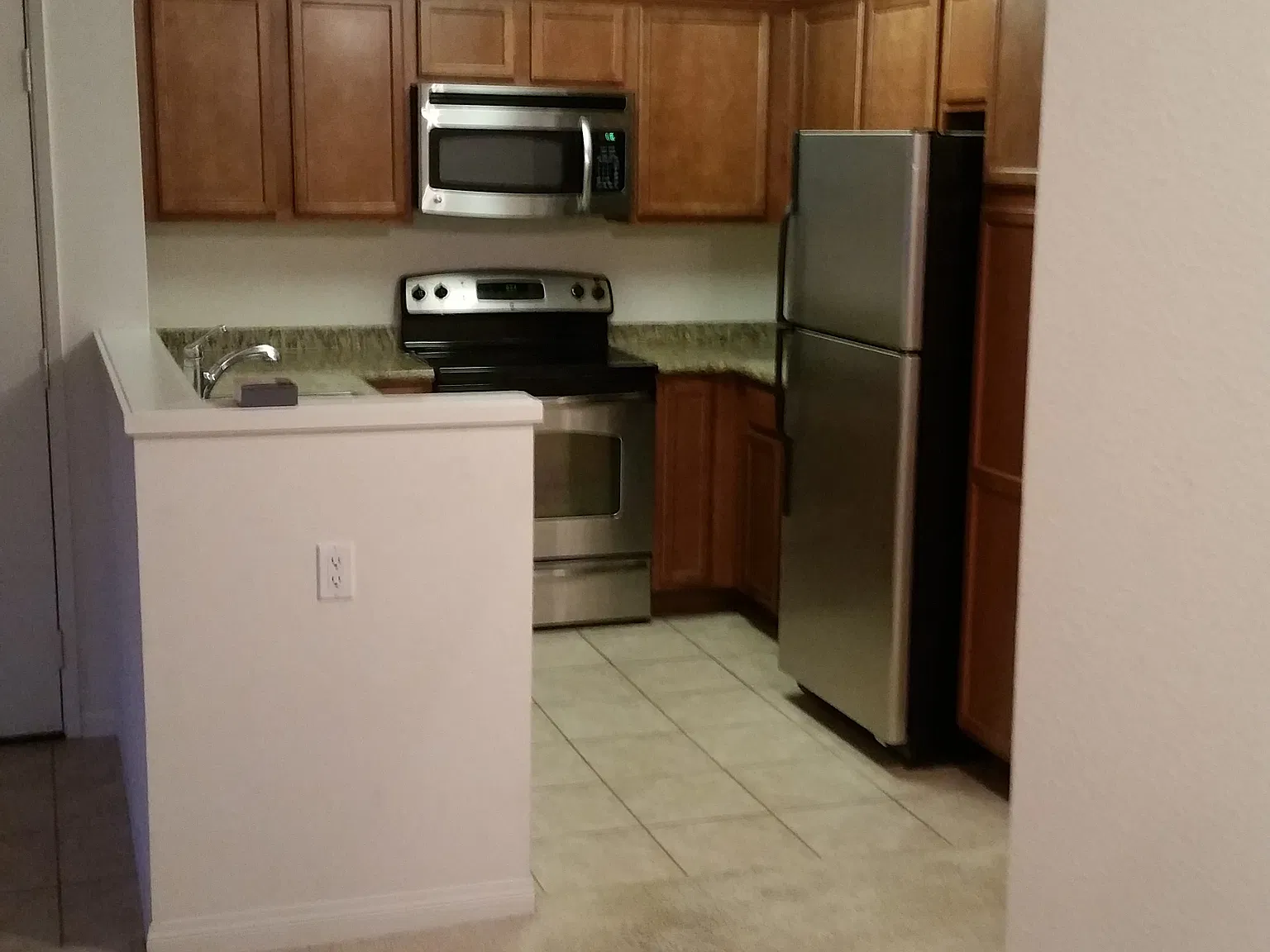 1 bed, 664 sqft, $2,050 — Photo 2