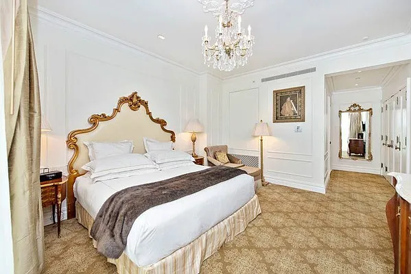 Sold by Level Group | media 11