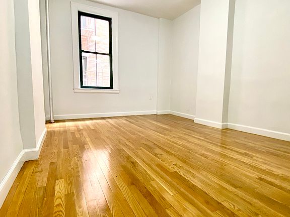 5th image of 1482 York Ave APT 4i