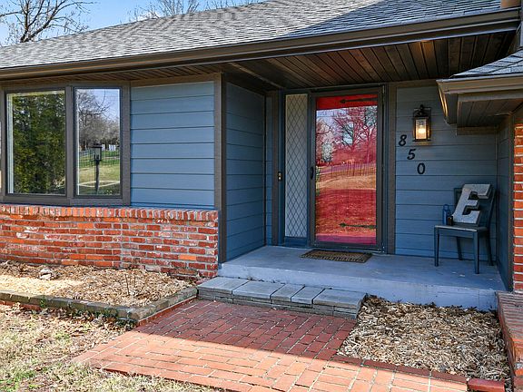 2nd image of 850 S Mumford Drive