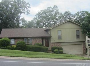 12413 Pleasant Forest Dr, Little Rock, AR 72212