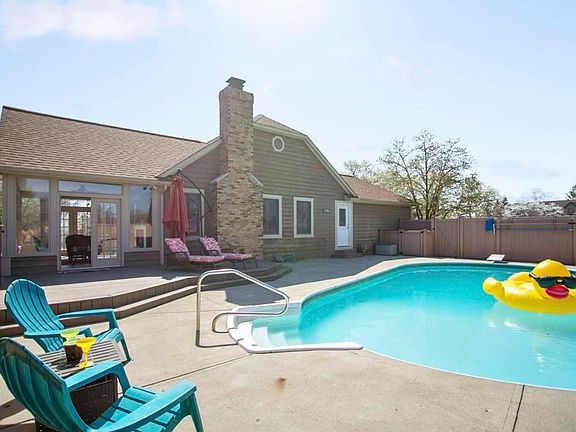 2nd image of 2982 Trueman Ct