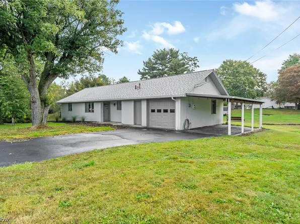 138 James St, Waynesburg, OH 44688