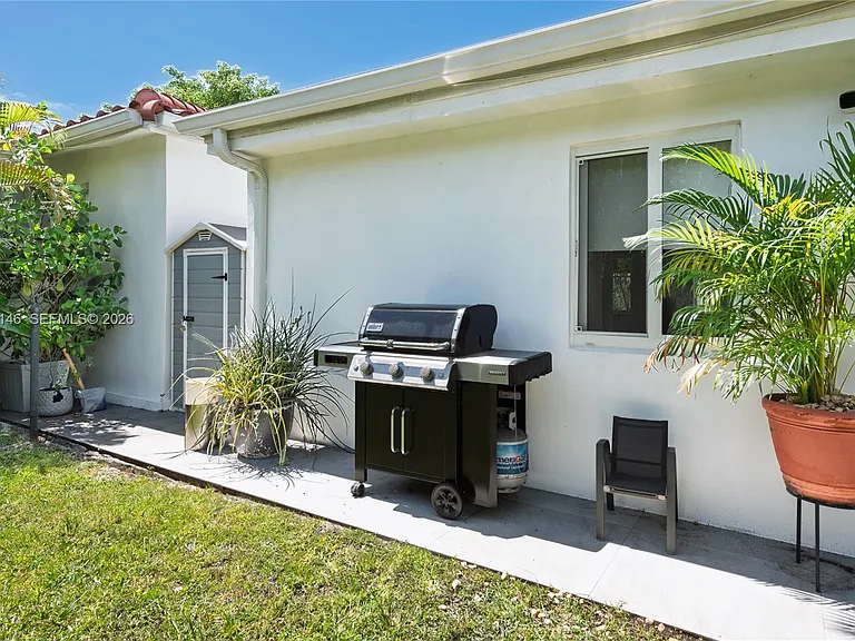 1450 SW 20th Ave — Photo 7