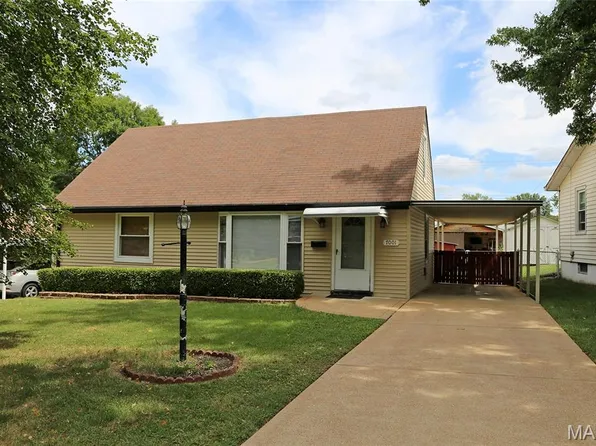 7001 Circleview Dr, Saint Louis, MO 63123