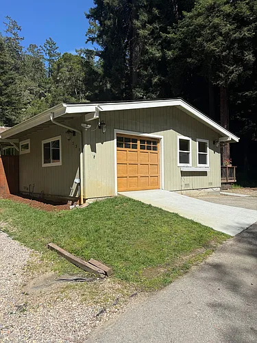 238 Campus Dr Photo 1