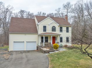 2 Samuel Arnold Rd, Haddam Neck, CT 06424