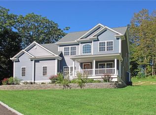 1 Christian Ln, Brookfield, CT 06804