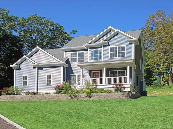 1 Christian Lane, Brookfield, CT 06804