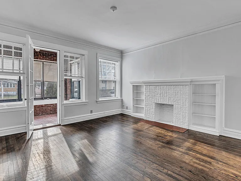 1942 W Farwell Ave #1W — Photo 3
