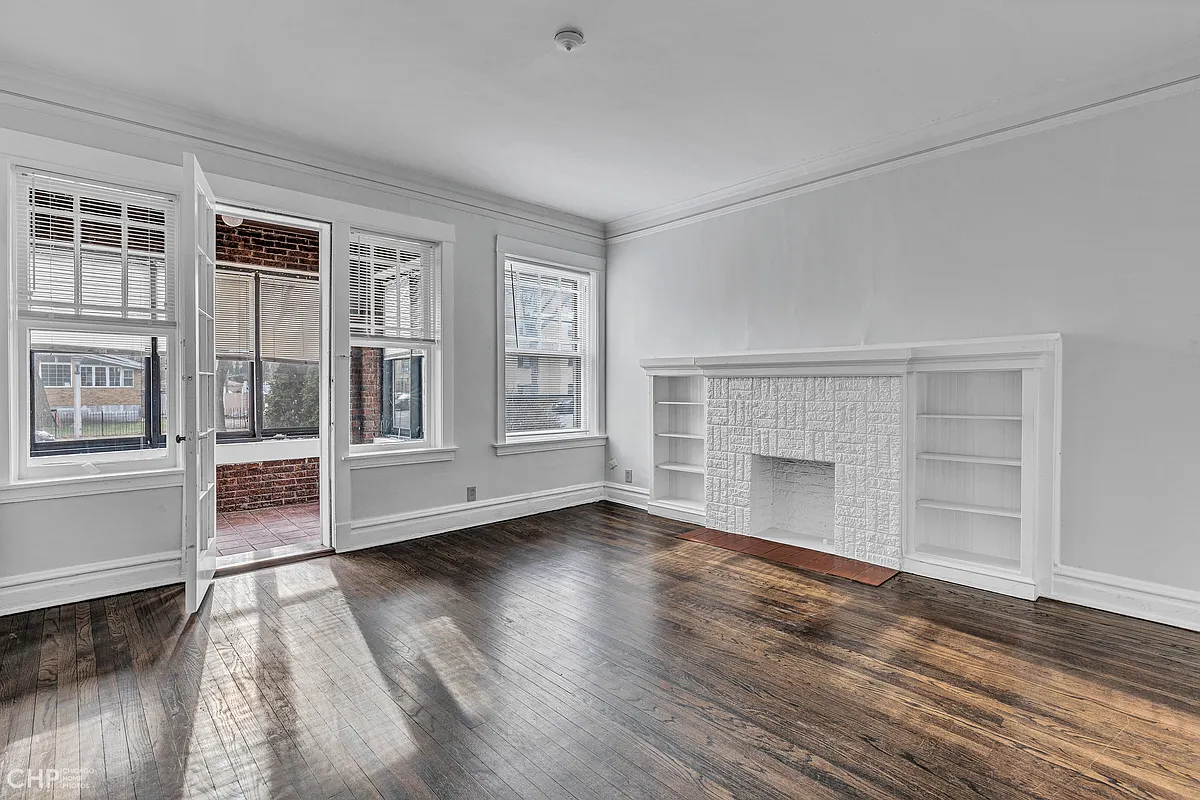 Building Photo - 1942 W Farwell Ave #1W