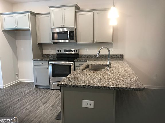 2nd image of 21 Kane Dr