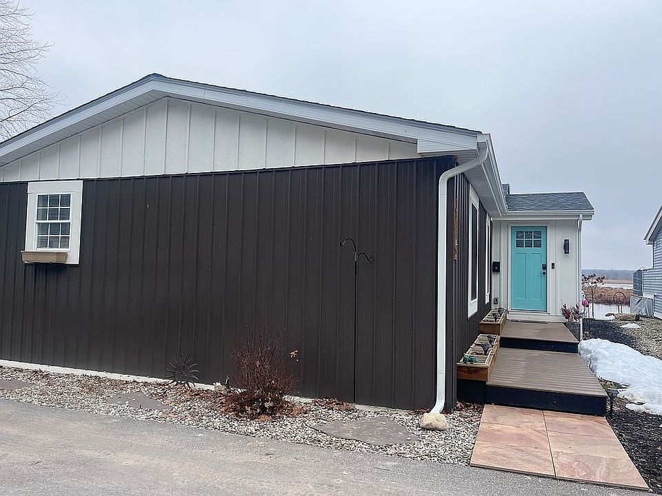 6213 Riverside Rd 6, Fennville, MI 49408 Zillow