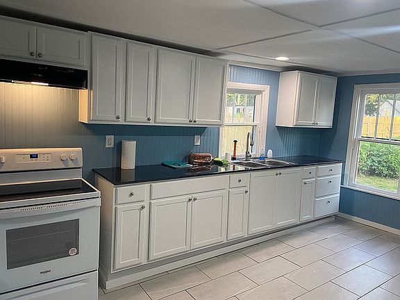 3rd image of 603 W Highland Ave