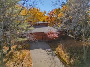 11 Pinehurst Cir, Madison, WI 53717