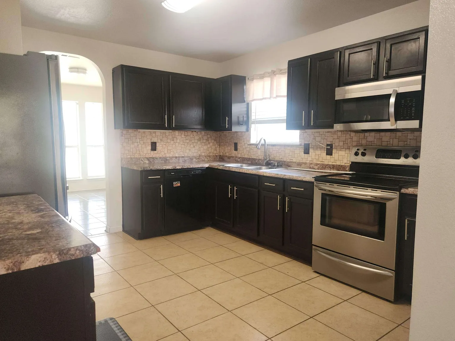 1604 Quarry — Photo 3
