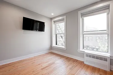 Rented by R New York