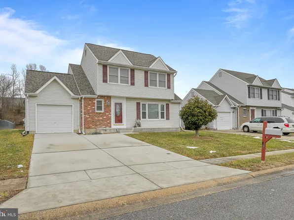 13 Cedar Farms Dr, Newark, DE 19702