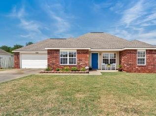 516 Emerald St, Lowell, AR 72745