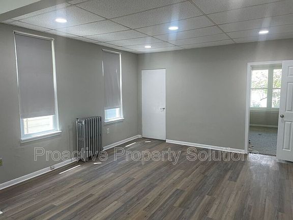 2nd image of 114 N Lincoln Ave Floor 1