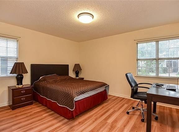 4th image of 730 Village Rd APT A