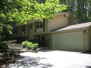 8846 Clinton Dr, Nokesville, VA 20181