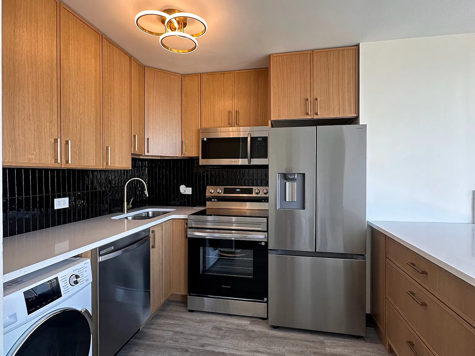 Studio, 600 sqft, $2,150 — Photo 2
