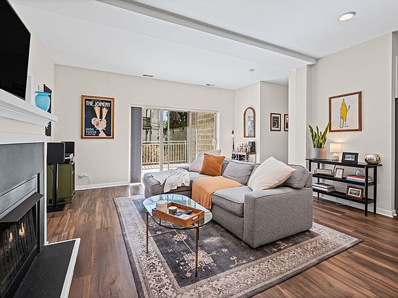 5th image of 1928 N Kedzie Ave APT 103