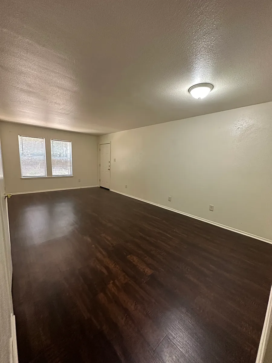 Building Photo - 415 Fry St #3