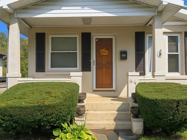 64 Hobart St, Danvers, MA 01923