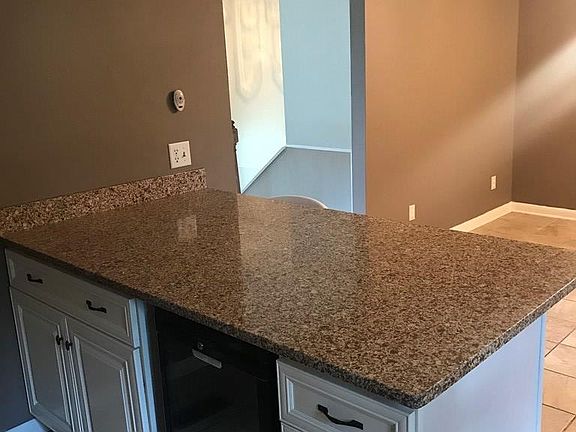5th image of 37 Briarcliff Dr