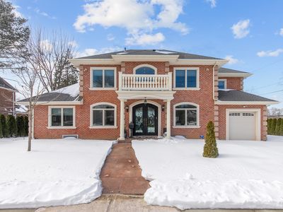 66 Essex Rd, Great Neck, NY, 11023
