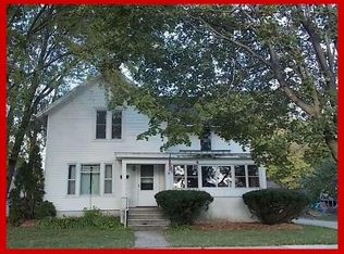 137 E Washington St, Lake Mills, WI 53551