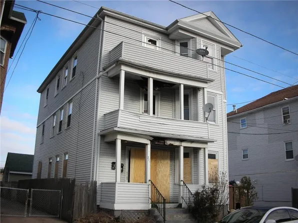 271 Union Ave, Providence, RI 02909