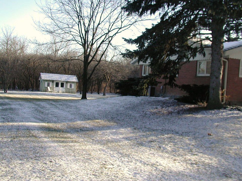 2nd image of 8217 W Knollwood Dr