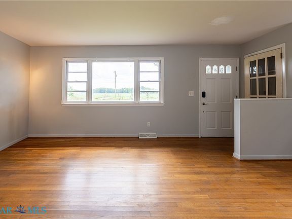 4th image of 261 Ocran Rd
