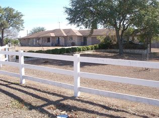 105 Oak Wood Rd, Kerrville, TX 78028