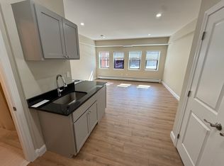 1050 Hancock St #17, Quincy, MA 02169
