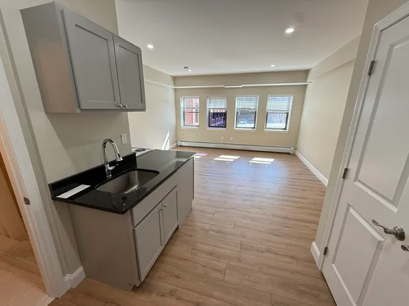 1050 Hancock St, Quincy, MA