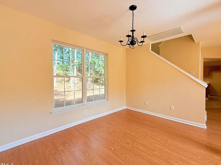 418 Bergen Ave — Photo 6