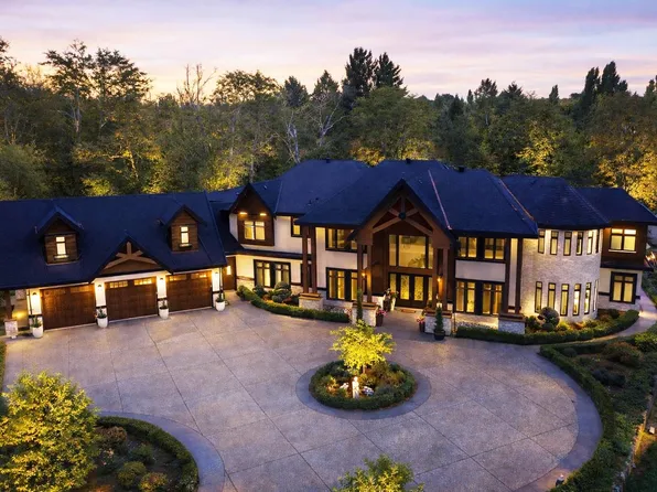 8486 Harvie Rd, Surrey, BC V4N 5X8