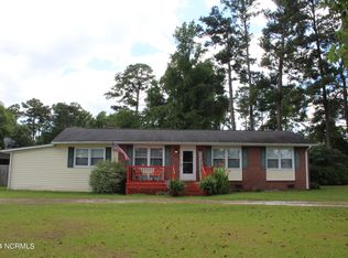 108 Pinecone Ln, Havelock, NC 28532
