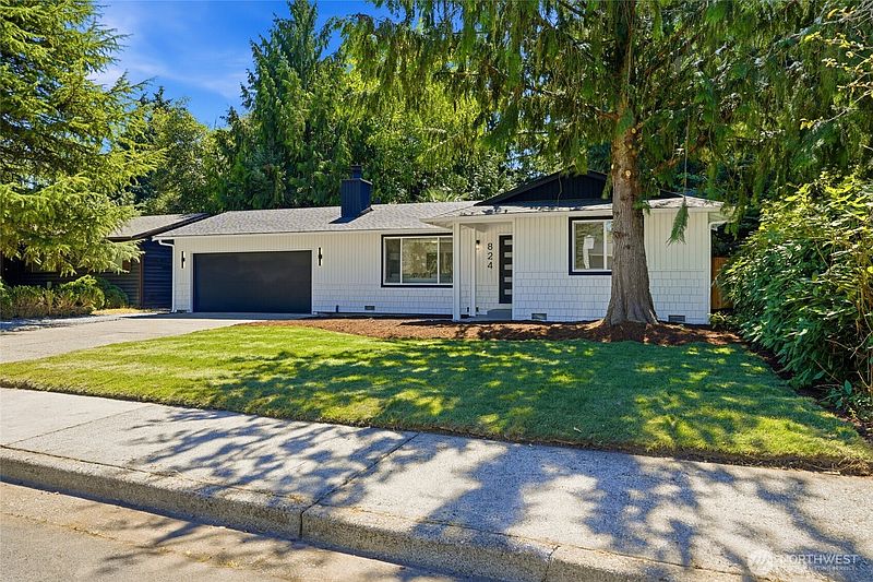 3rd image of 824 116th Street SW