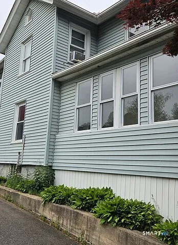 304 Hillside Ave — Photo 2
