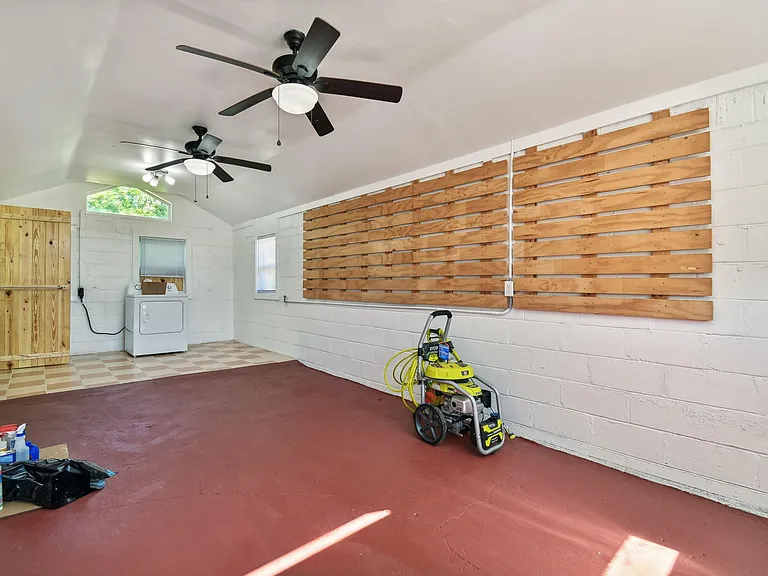208 Union St — Photo 27